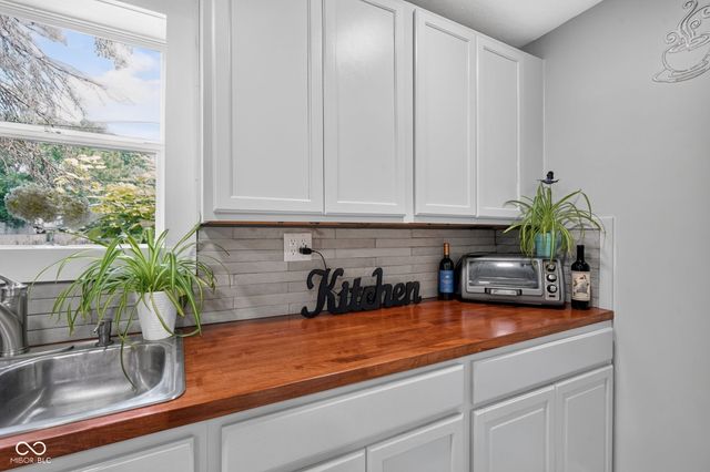 404 N Grant Avenue, Indianapolis, IN 46201