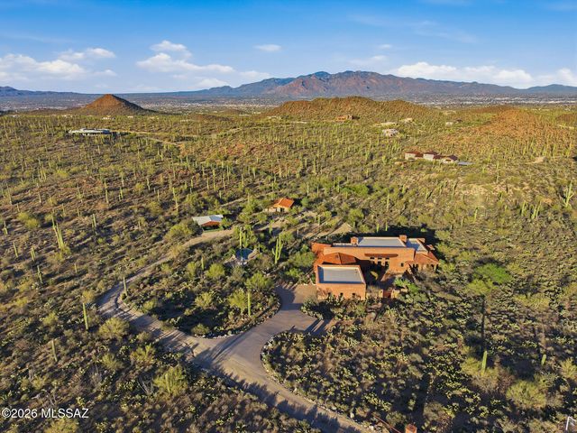 6780 W Banded Gecko Way, Tucson, AZ 85745