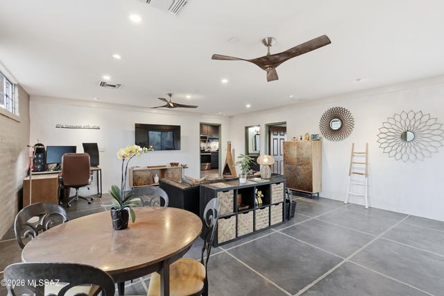 6780 W Banded Gecko Way, Tucson, AZ 85745
