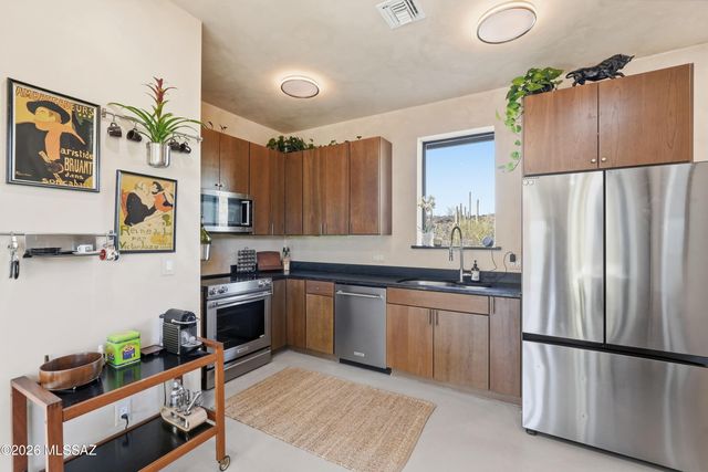 6780 W Banded Gecko Way, Tucson, AZ 85745