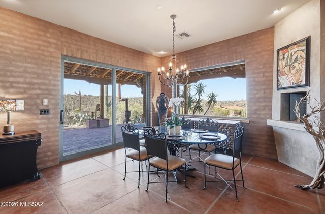 6780 W Banded Gecko Way, Tucson, AZ 85745
