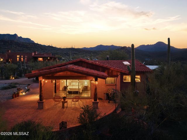 6780 W Banded Gecko Way, Tucson, AZ 85745