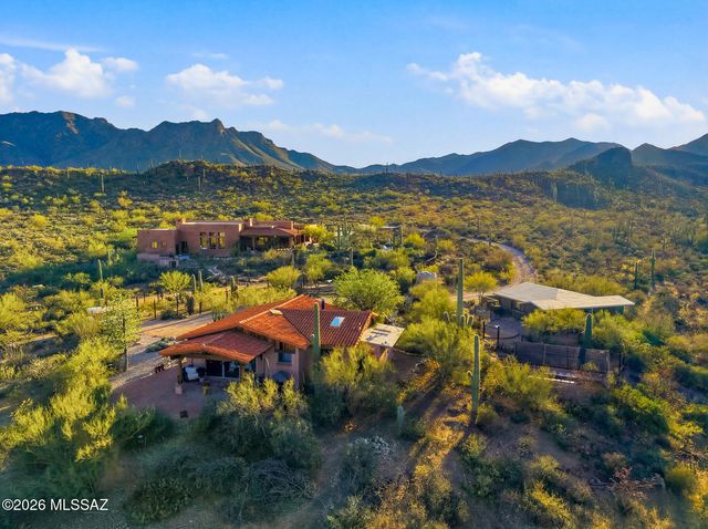 6780 W Banded Gecko Way, Tucson, AZ 85745