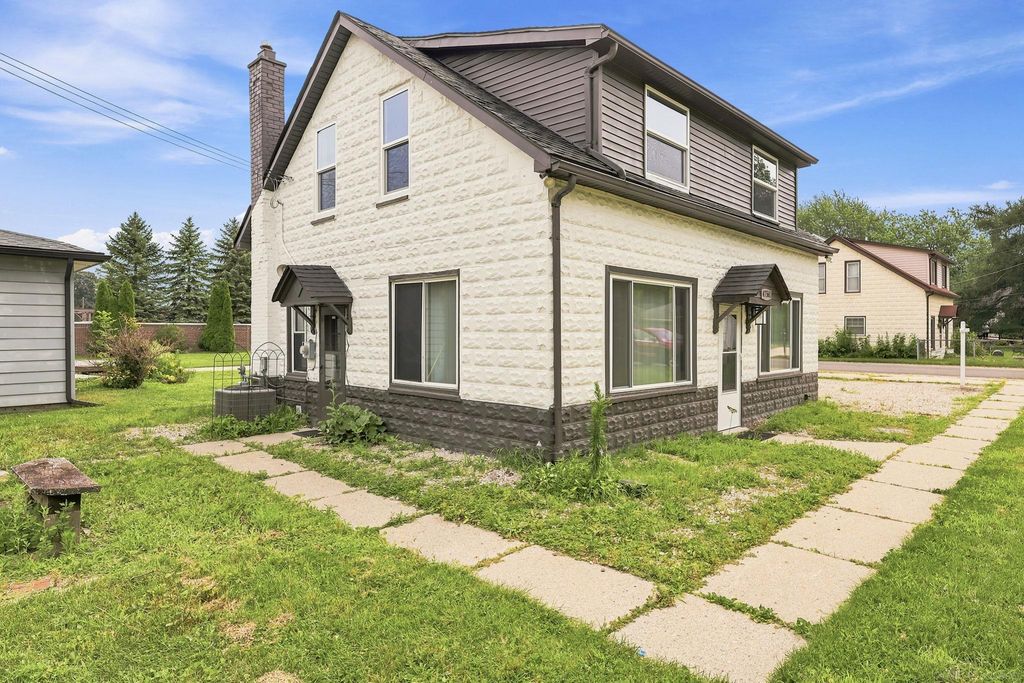 47561 Forton St Street, Chesterfield, MI 48047