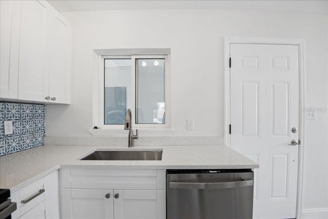 548 BAYWOOD DRIVE S, Dunedin, FL 34698