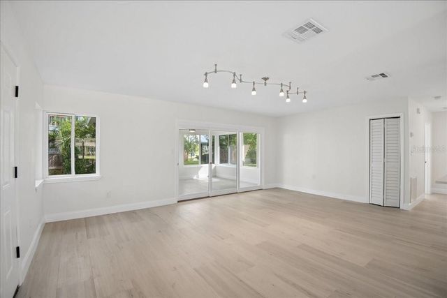 548 BAYWOOD DRIVE S, Dunedin, FL 34698