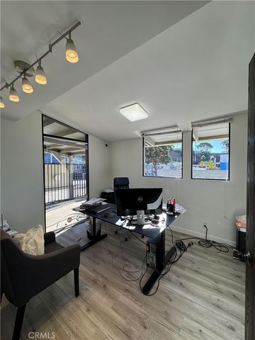 11100 Sheldon, Sunland, CA 91352