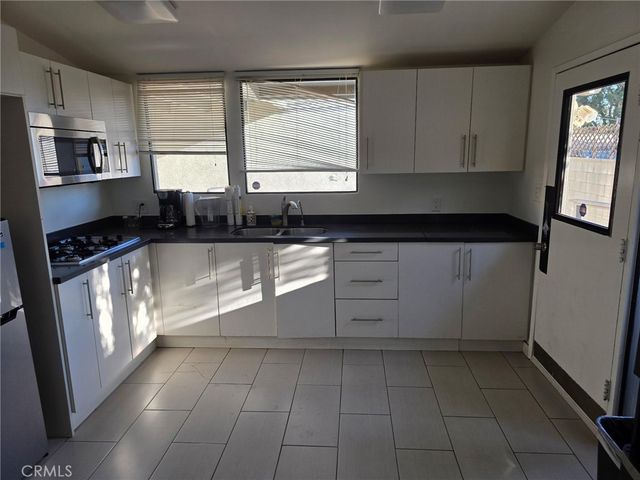 11100 Sheldon, Sunland, CA 91352