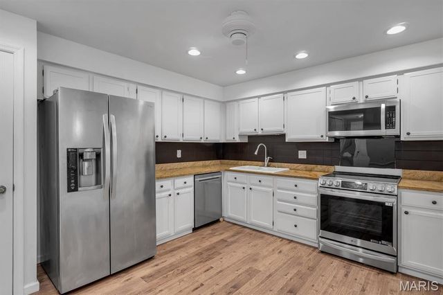 2335 Manor Grove Drive 10, Chesterfield, MO 63017