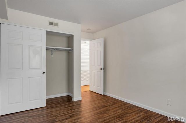 2335 Manor Grove Drive 10, Chesterfield, MO 63017