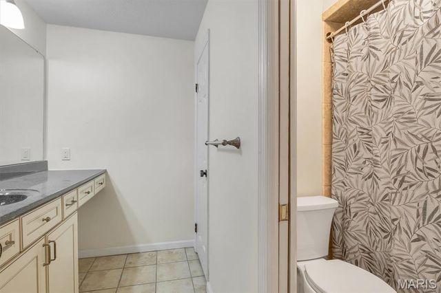 2335 Manor Grove Drive 10, Chesterfield, MO 63017