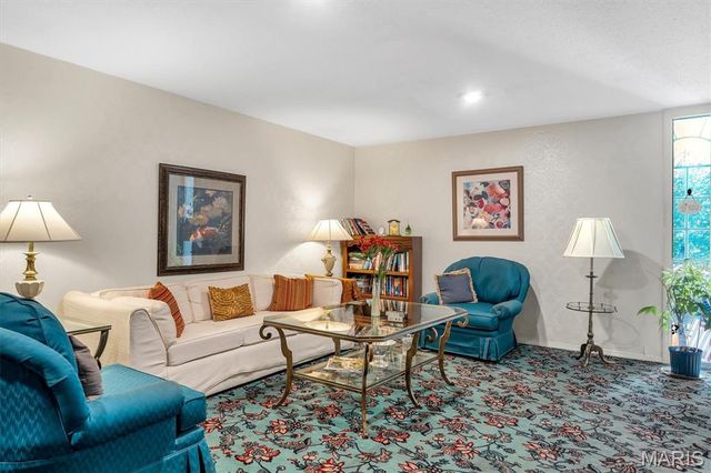 2335 Manor Grove Drive 10, Chesterfield, MO 63017