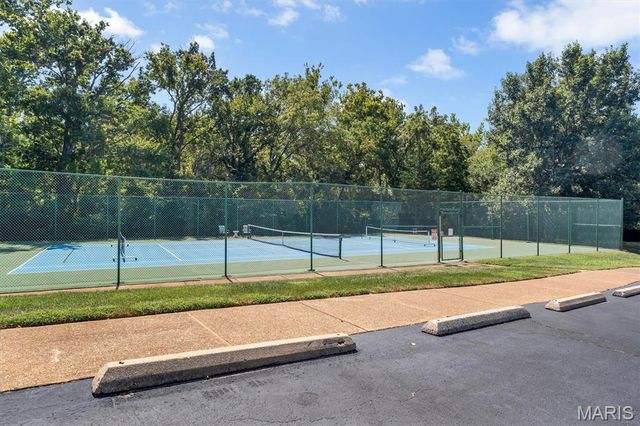 2335 Manor Grove Drive 10, Chesterfield, MO 63017