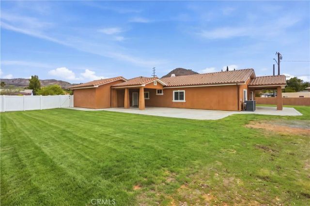 5981 Mitchell, Riverside, CA 92505