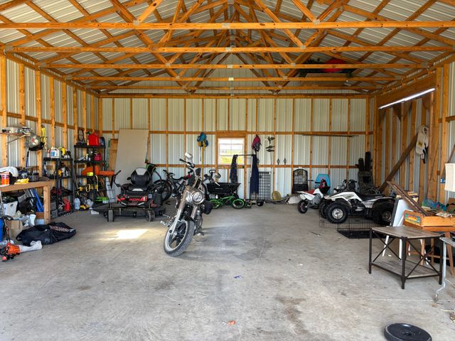 17196 Farm Road 2030, Aurora, MO 65605