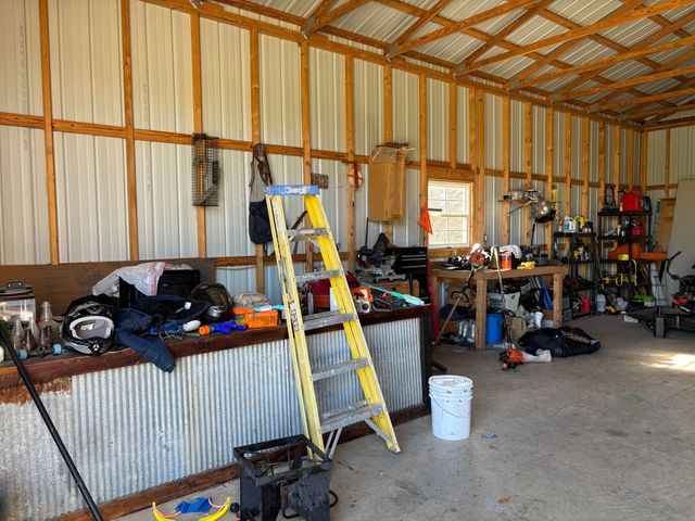 17196 Farm Road 2030, Aurora, MO 65605