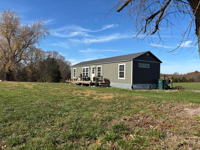 17196 Farm Road 2030, Aurora, MO 65605