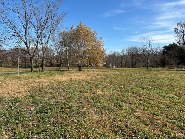 17196 Farm Road 2030, Aurora, MO 65605