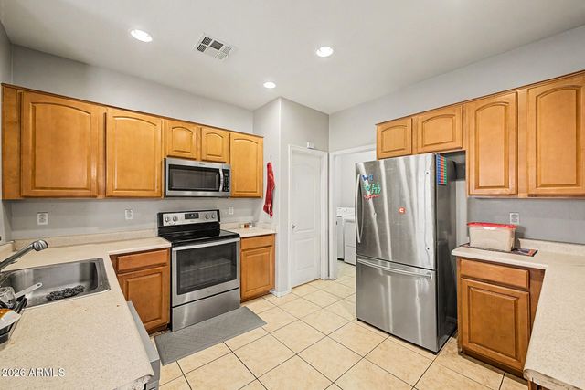 6824 S 68TH Drive, Laveen, AZ 85339