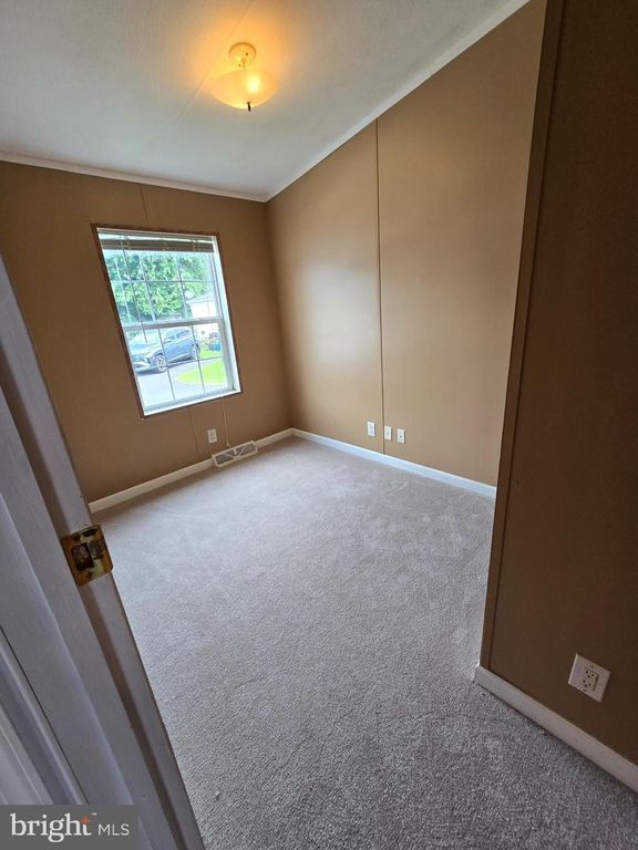 1446 GIBSON RD #B4, Bensalem, PA 19020