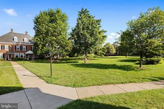 3472 S UTAH ST S #B1, Arlington, VA 22206