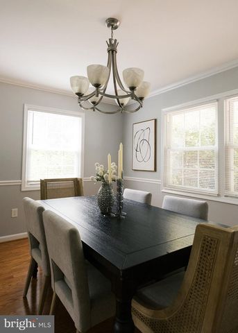 12824 MOUNT ROYAL LN, Fairfax, VA 22033