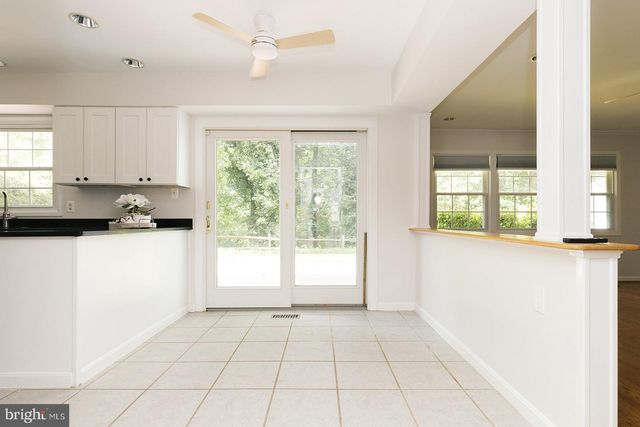 12824 MOUNT ROYAL LN, Fairfax, VA 22033