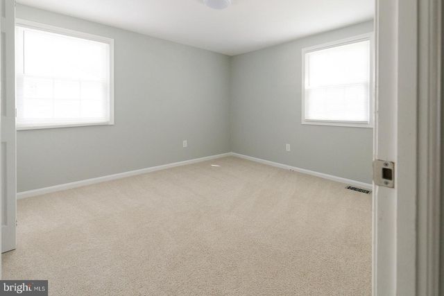 12824 MOUNT ROYAL LN, Fairfax, VA 22033