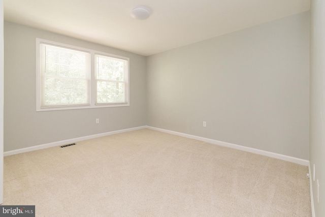 12824 MOUNT ROYAL LN, Fairfax, VA 22033