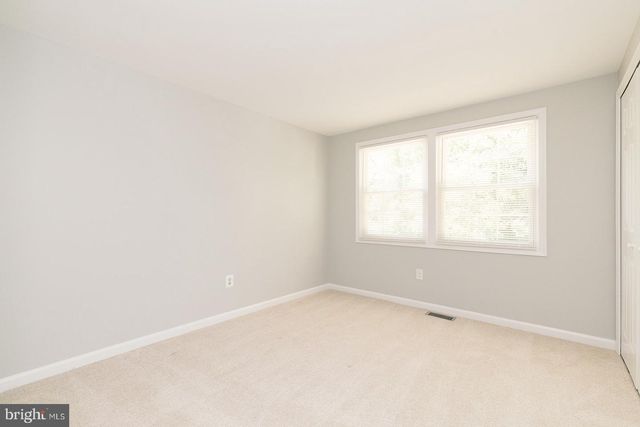 12824 MOUNT ROYAL LN, Fairfax, VA 22033