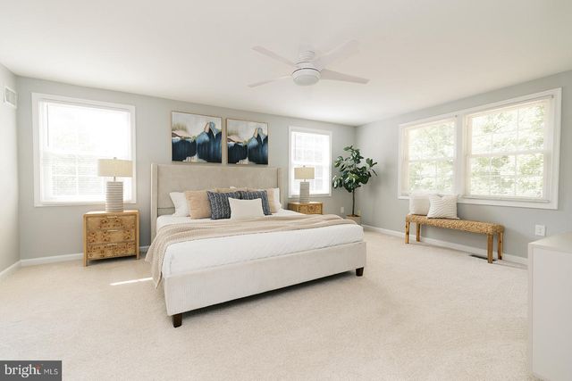 12824 MOUNT ROYAL LN, Fairfax, VA 22033