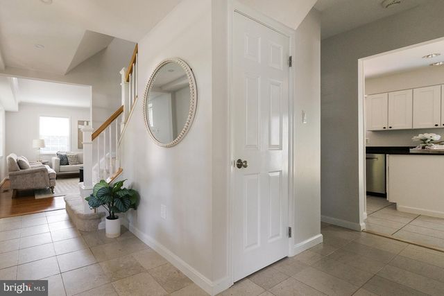 12824 MOUNT ROYAL LN, Fairfax, VA 22033