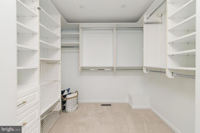 12824 MOUNT ROYAL LN, Fairfax, VA 22033