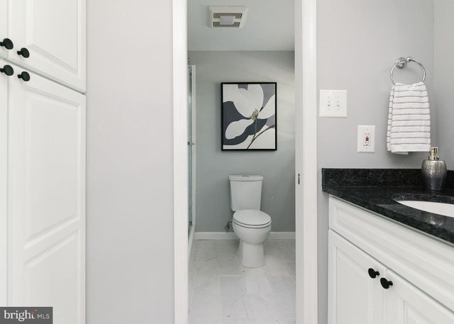 12824 MOUNT ROYAL LN, Fairfax, VA 22033