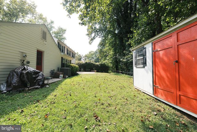 12824 MOUNT ROYAL LN, Fairfax, VA 22033