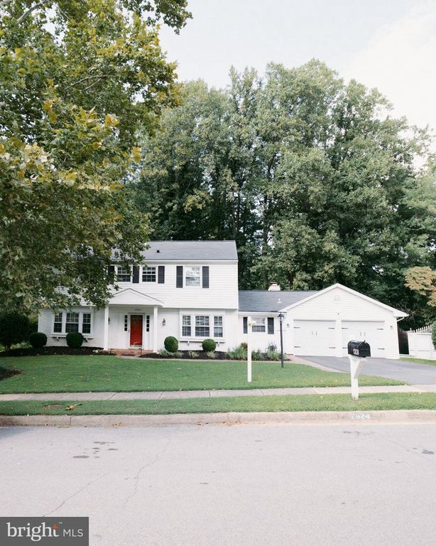 12824 MOUNT ROYAL LN, Fairfax, VA 22033