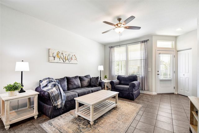 1124 Nevarez, Kyle, TX 78640