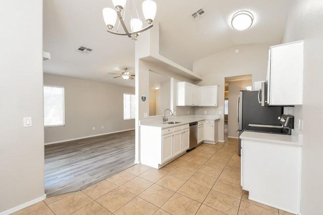 9146 E Encanto Street, Mesa, AZ 85207