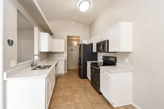 9146 E Encanto Street, Mesa, AZ 85207