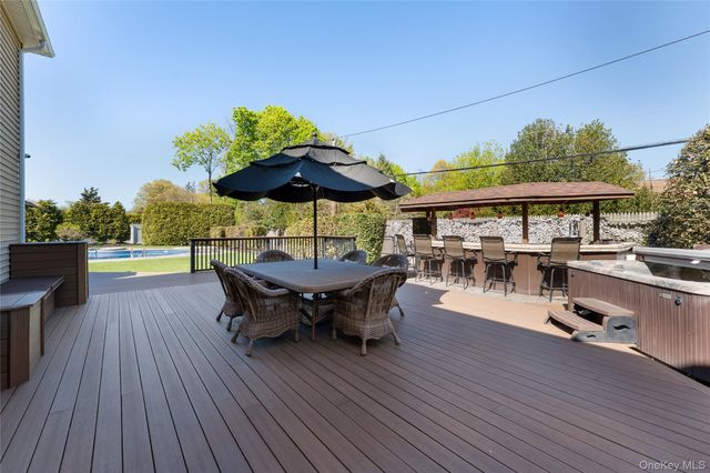 53 Burr Road, East Northport, NY 11731
