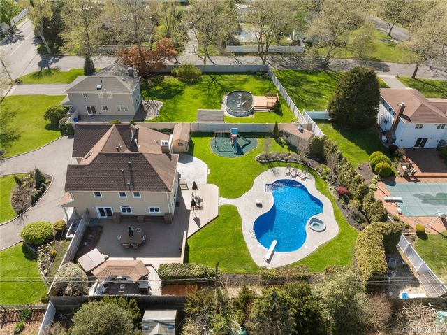 53 Burr Road, East Northport, NY 11731