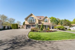 53 Burr Road, East Northport, NY 11731