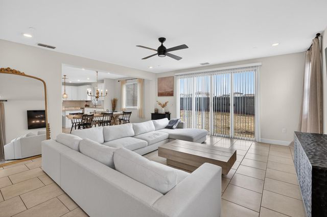 7545 Souffle Way, Sacramento, CA 95829