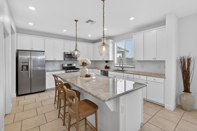 7545 Souffle Way, Sacramento, CA 95829