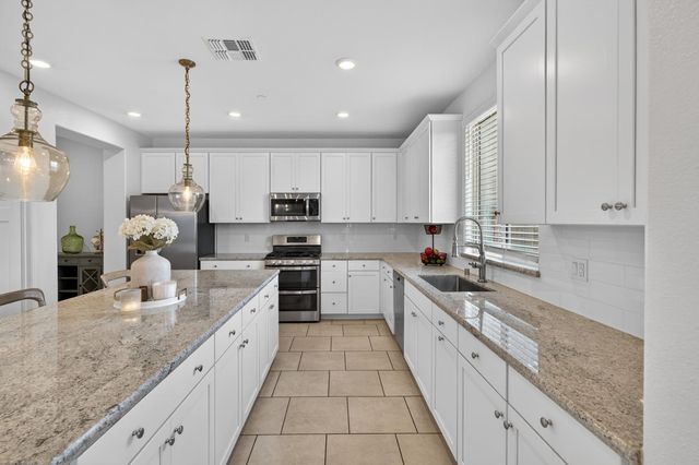 7545 Souffle Way, Sacramento, CA 95829