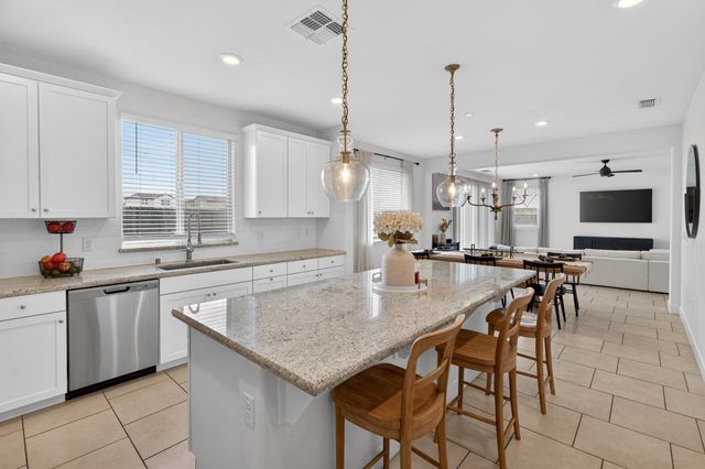 7545 Souffle Way, Sacramento, CA 95829