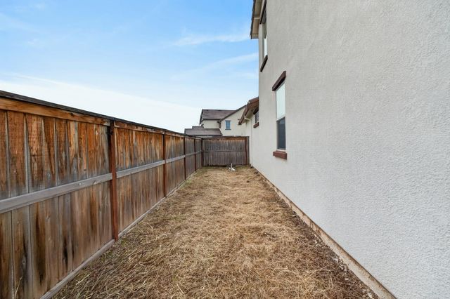 7545 Souffle Way, Sacramento, CA 95829