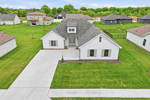 2305 N TRAVELLER DR, Columbia, MO 65202
