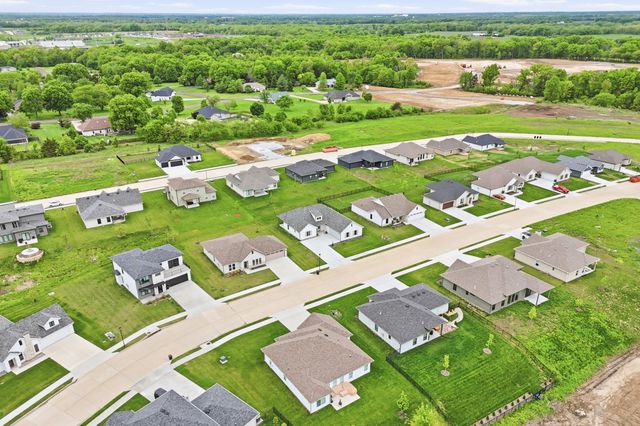 2305 N TRAVELLER DR, Columbia, MO 65202