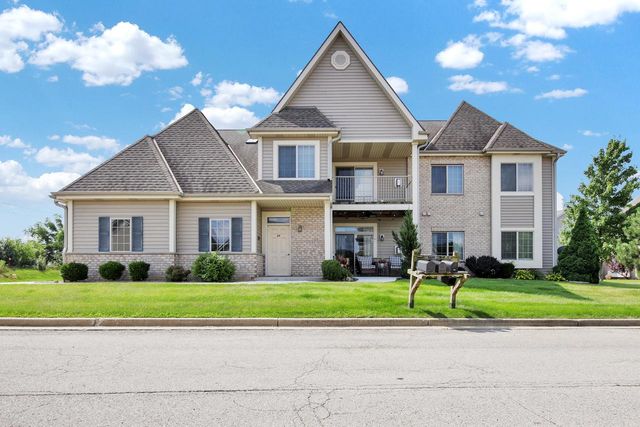 1349 Rose COURT #62, Waukesha, WI 53186